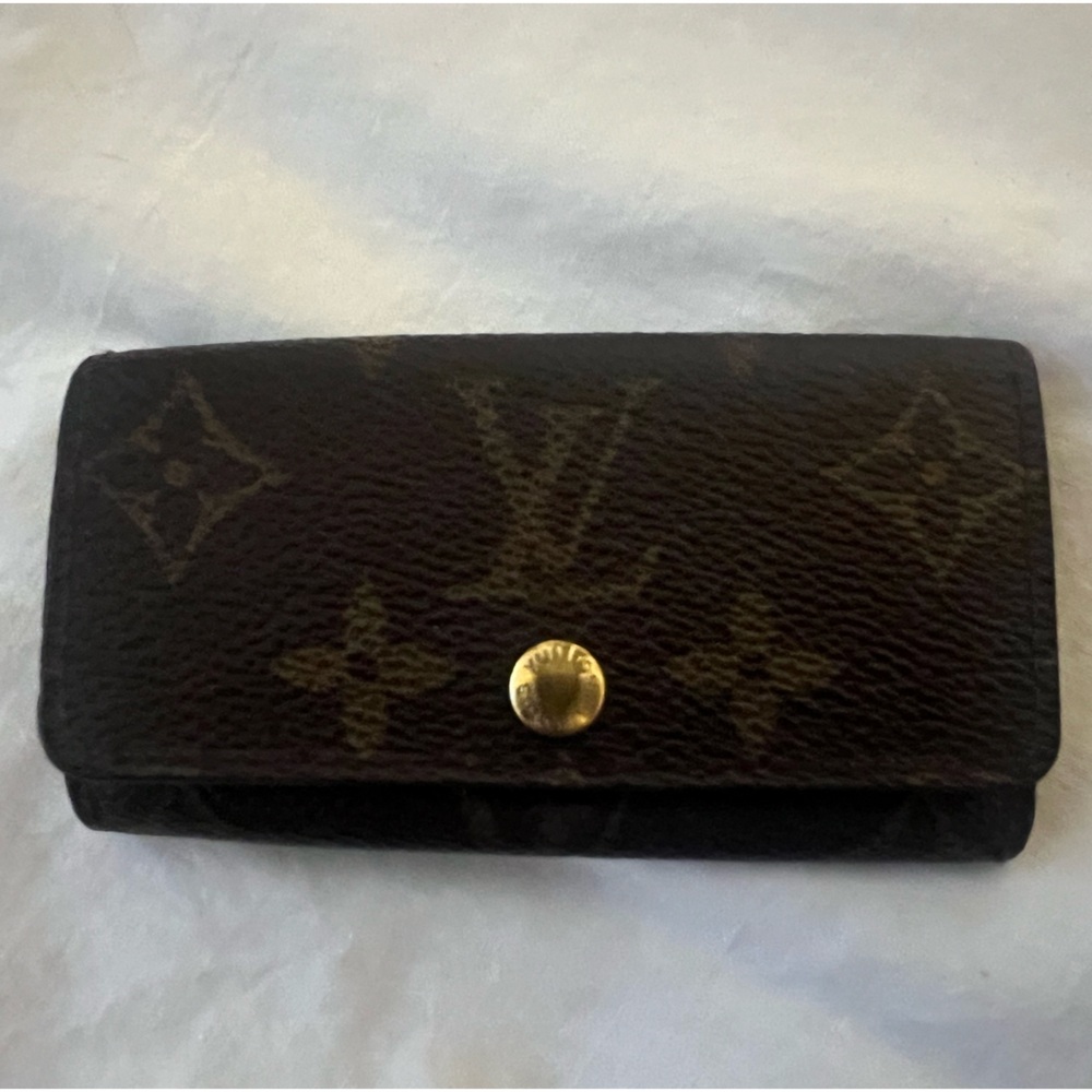Louis Vuitton Key holder wallet 4 ring
